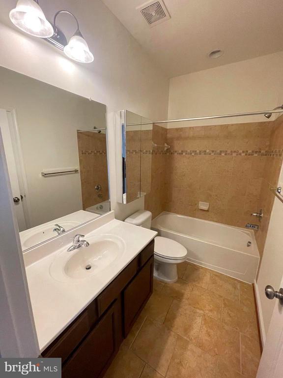 Photo - 327 Woodstream Blvd