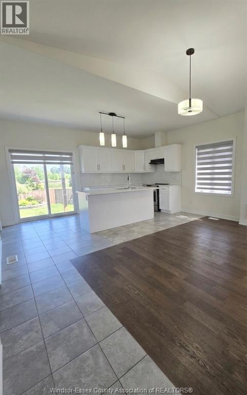 Photo - 1097 Aspen Ridge Cres