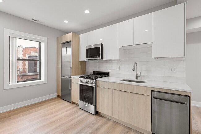 Photo - 1548 W Juneway Terrace Unit 1B