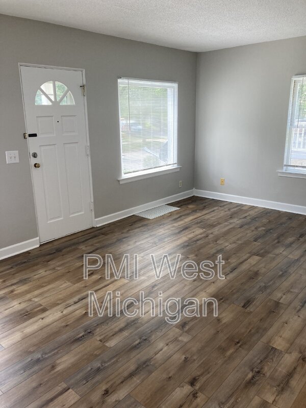 Photo - 927 10th St NW Unit 1