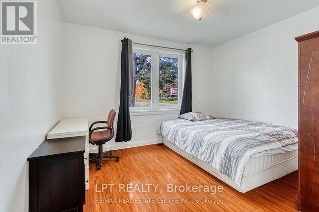 Photo - 421 St Augustine Dr