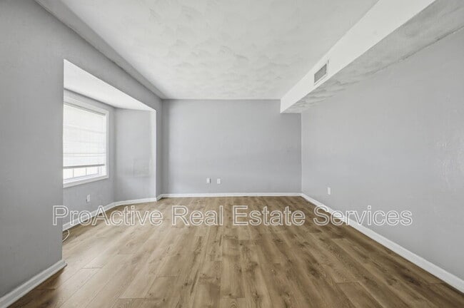 Photo - 600 Harbour N Dr