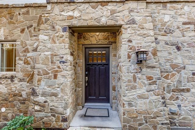 Building Photo - 5914 Hudson St Unit 3