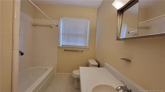Photo - 1005 N Elm St