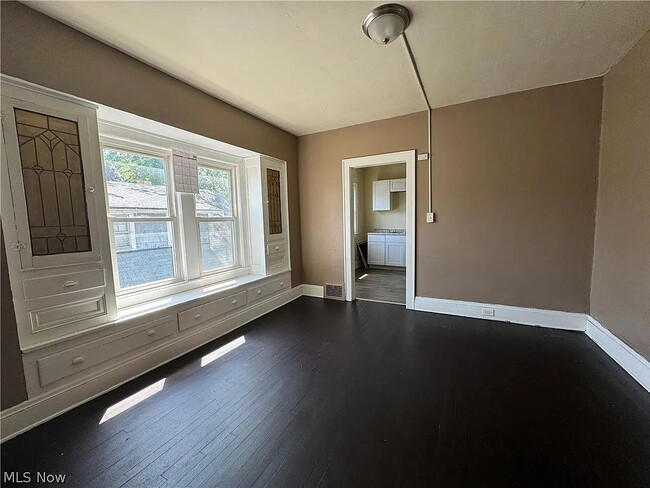 Photo - 13214 Svec Ave