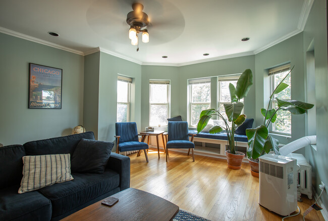 Photo - 2048 W Fargo Ave Unit 3W