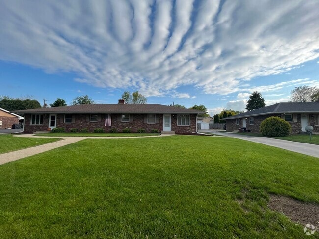 Building Photo - 5509 Midvale Dr Unit #3 Rental