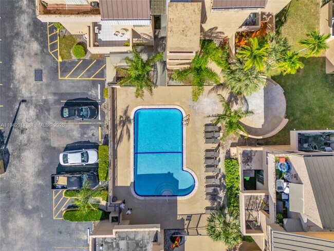 Photo - 10400 SW 108th Ave