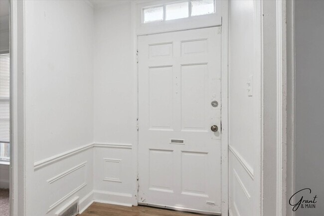 Photo - $1400 3 bedroom bungalow