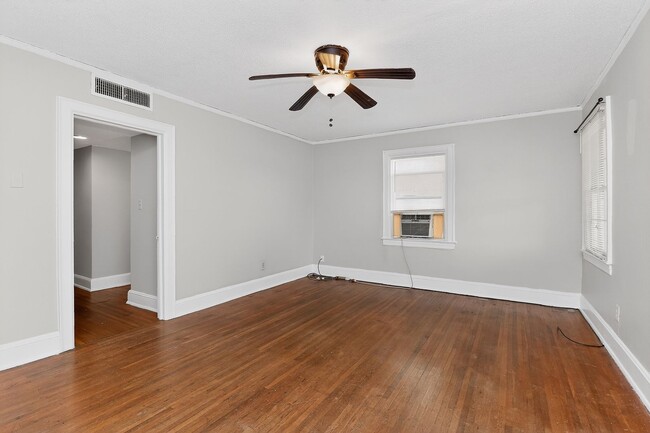 Photo - Adorable One Bedroom Apartment in Elizabeth!
