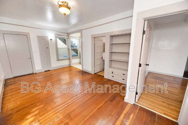 Photo - 639 Carolina St