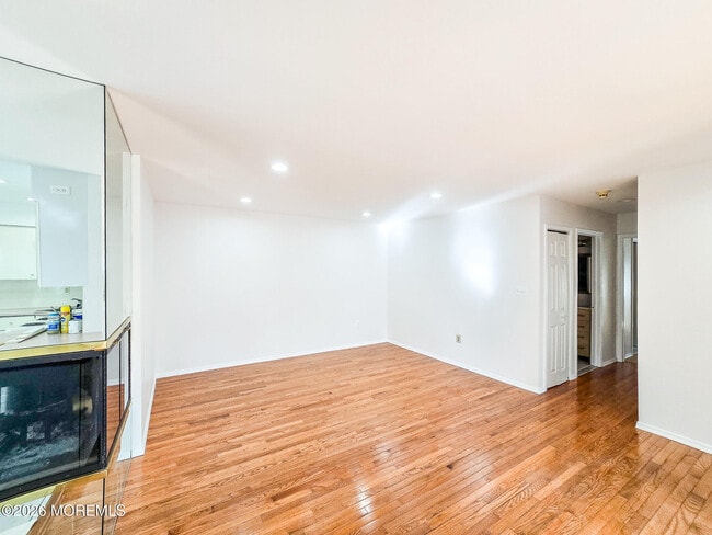 Photo - 167E Concordia Cir