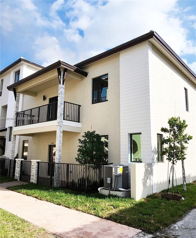 Building Photo - 4583 NW 83rd Pl