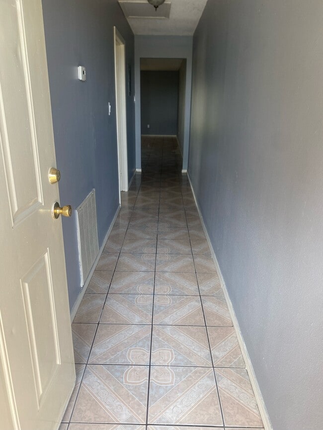 Photo - 3417 N Kenyon Rd Unit N Kenyon