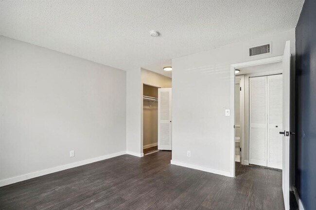 Photo - 3240 NW 84th Ave