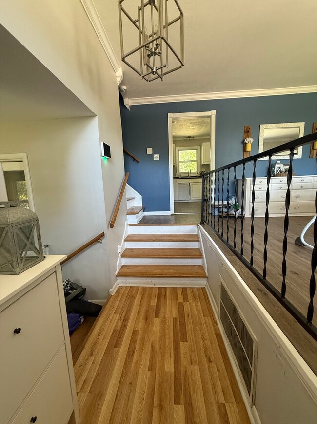 Photo - 747 Goodyear Dr