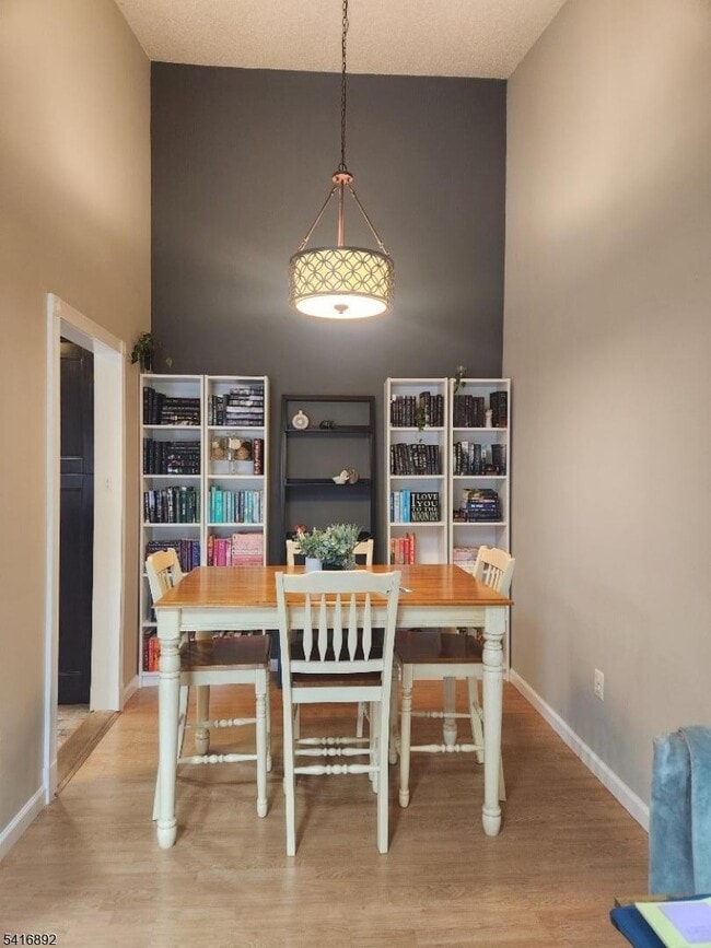 Photo - 330 Penns Way