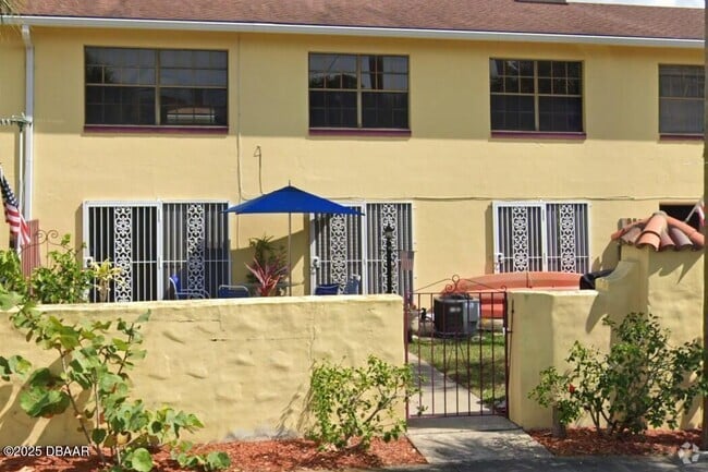 Building Photo - 216 Glenview Blvd Unit 105 Rental