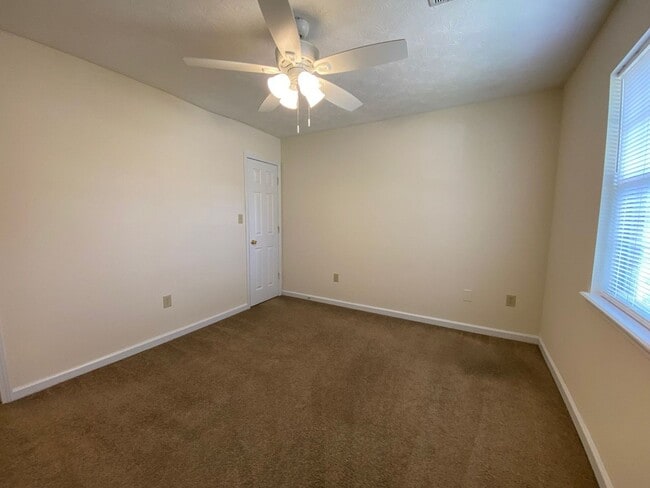 Photo - PRE-LEASING FOR AUGUST 2026!