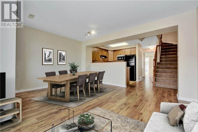 Photo - 125 Windswept Private