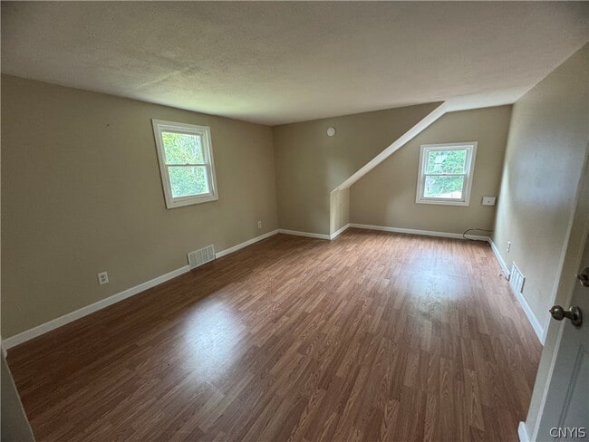 Photo - 220 Roxann Ave