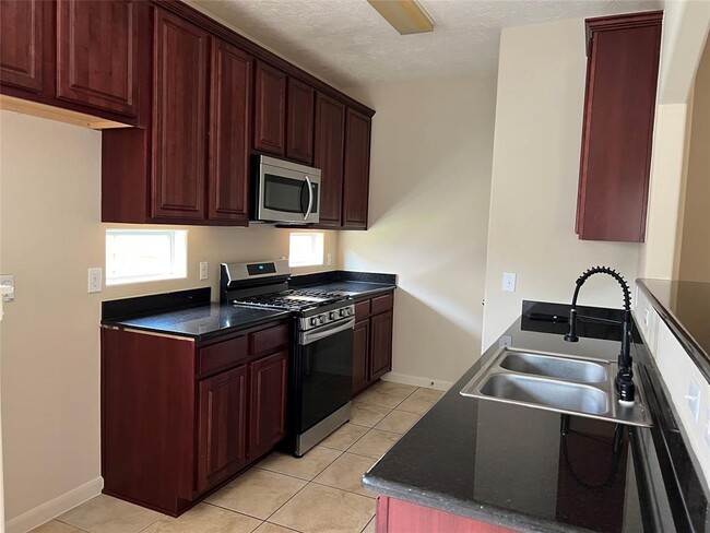 Photo - 1720 Tornado