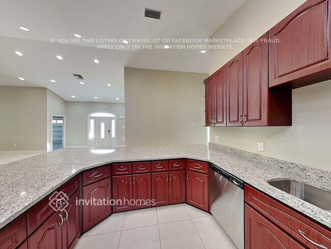 Photo - 2202 Curtis Dr N