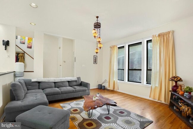 Photo - 5351 Strathmore Ave
