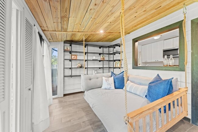 Photo - 775 Worthshire St