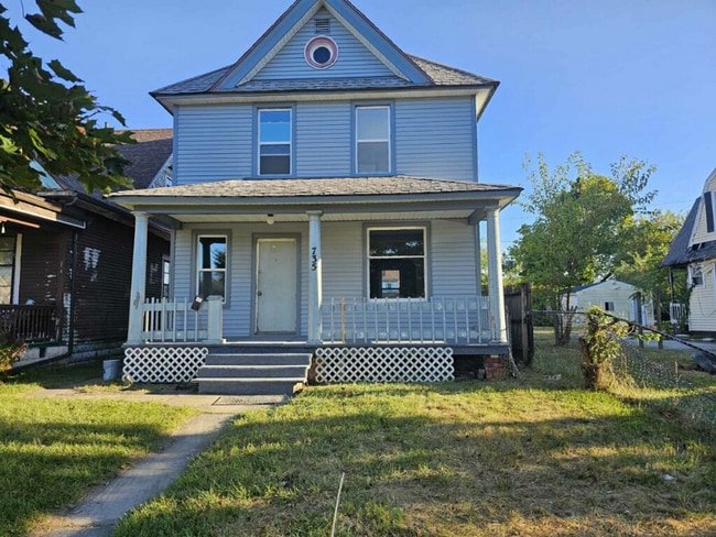 Photo - 735 Woodland Ave House
