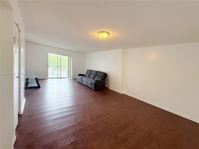 Photo - 8260 SW 210th St Unidad 108