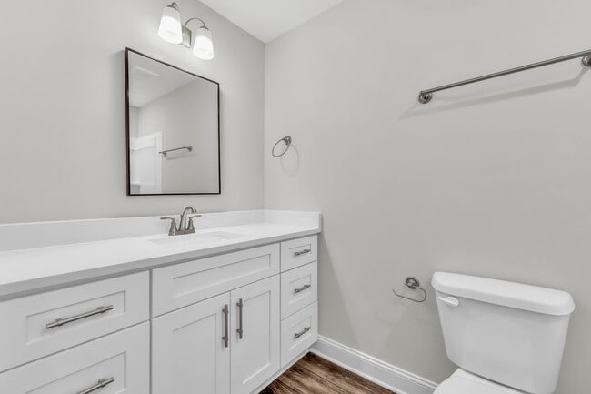 Photo - 217 W Point Dr