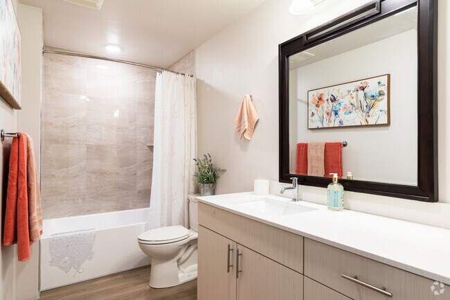 3HAB, 2BA - 1,280 ft² - Nordic Pointe Development