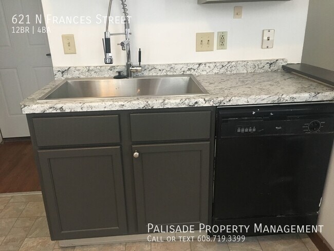 Photo - 621 N Frances St