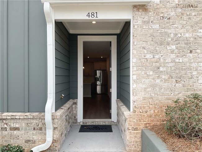 Photo - 481 Crown Dr