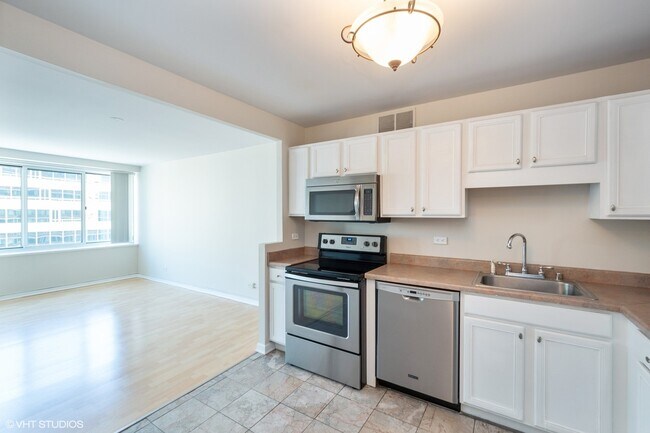 Photo - 211 E Ohio St Unit 2207