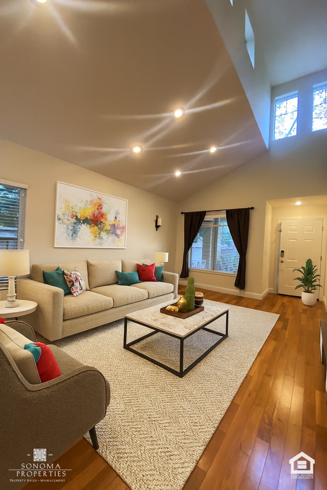 Photo - Lovely Updated 3BD/2.5BA Home Located In Fryer Creek!