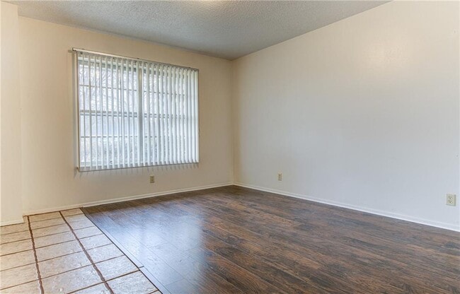 Photo - 8424 Jamestown Dr