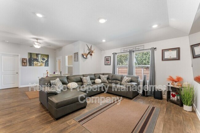 Photo - 829 Margay Lp