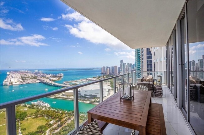 Building Photo - 1100 Biscayne Blvd