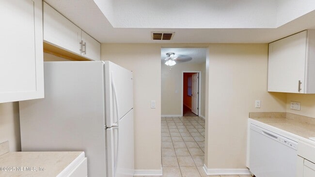 Photo - 680 Roger Sherman St