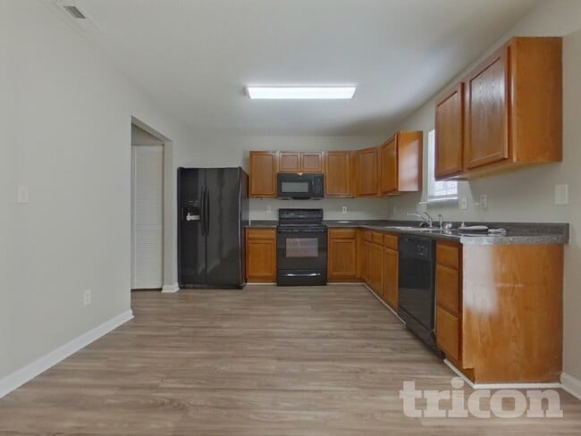 Photo - 153 Cottage Lake Way