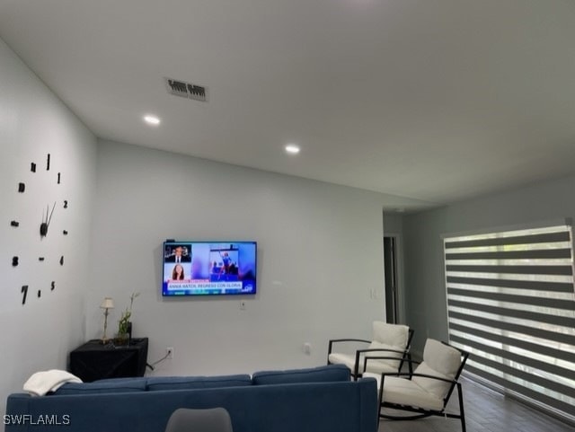 Photo - 6396 Royal Woods Dr