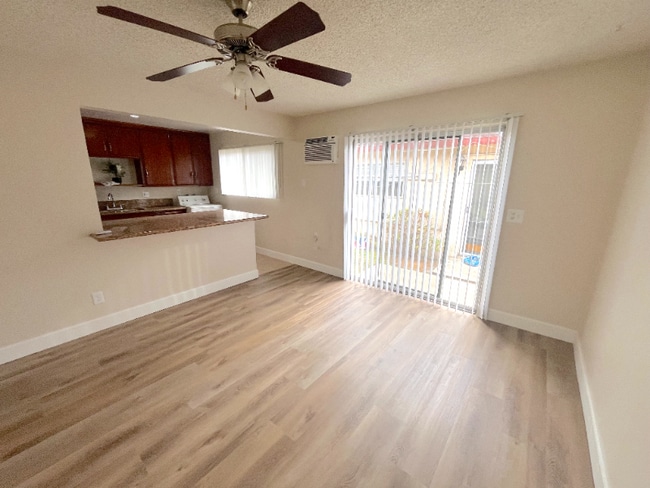 Photo - 831 S Oaks Ave Unit C