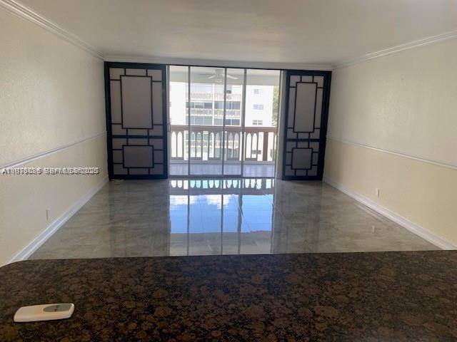 Building Photo - 901 NE 14th Ave Unit 407