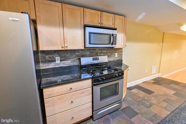 Photo - 21 S Chapel St