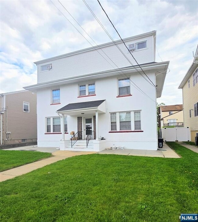 Building Photo - 512-514 3rd St Unit 3