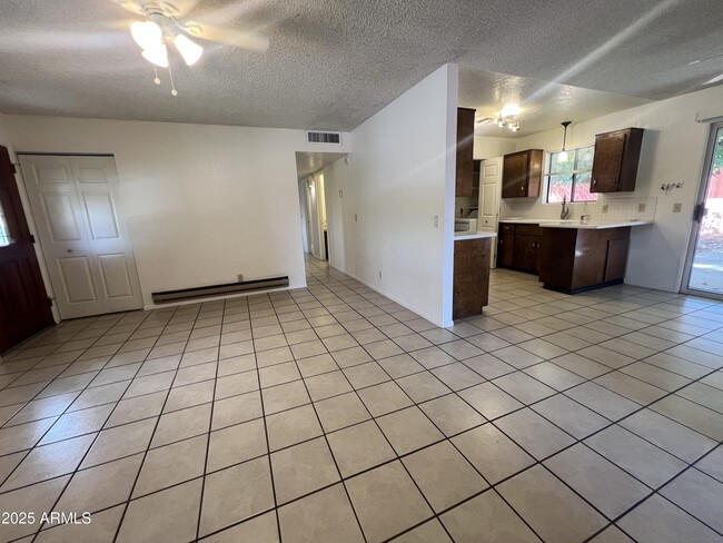 Photo - 3922 E Del Rio Dr