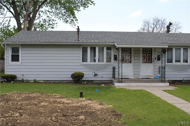 Photo - 417 Hazelhurst Ave
