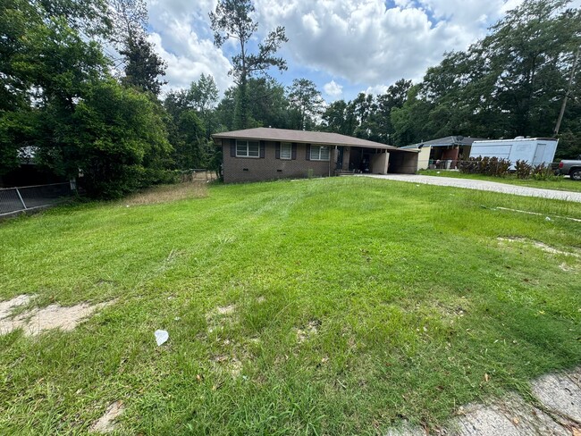 Photo - 2408 Groveland Cir S House
